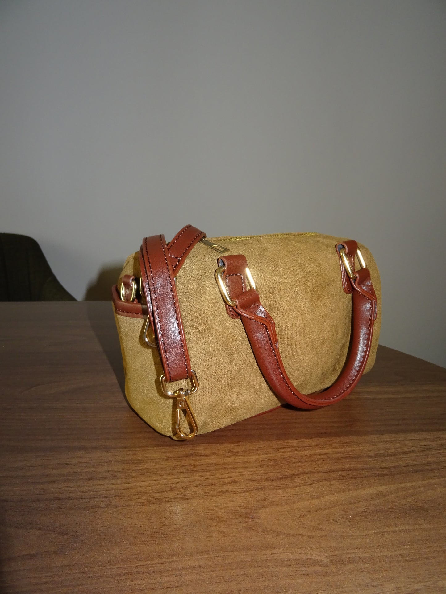 Borsa suede con tracolla