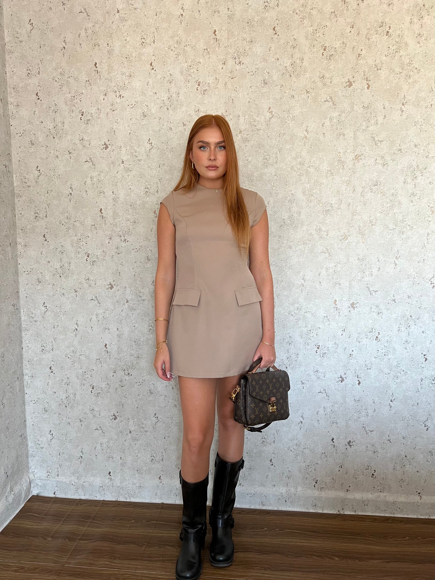 Dress Classy Beige