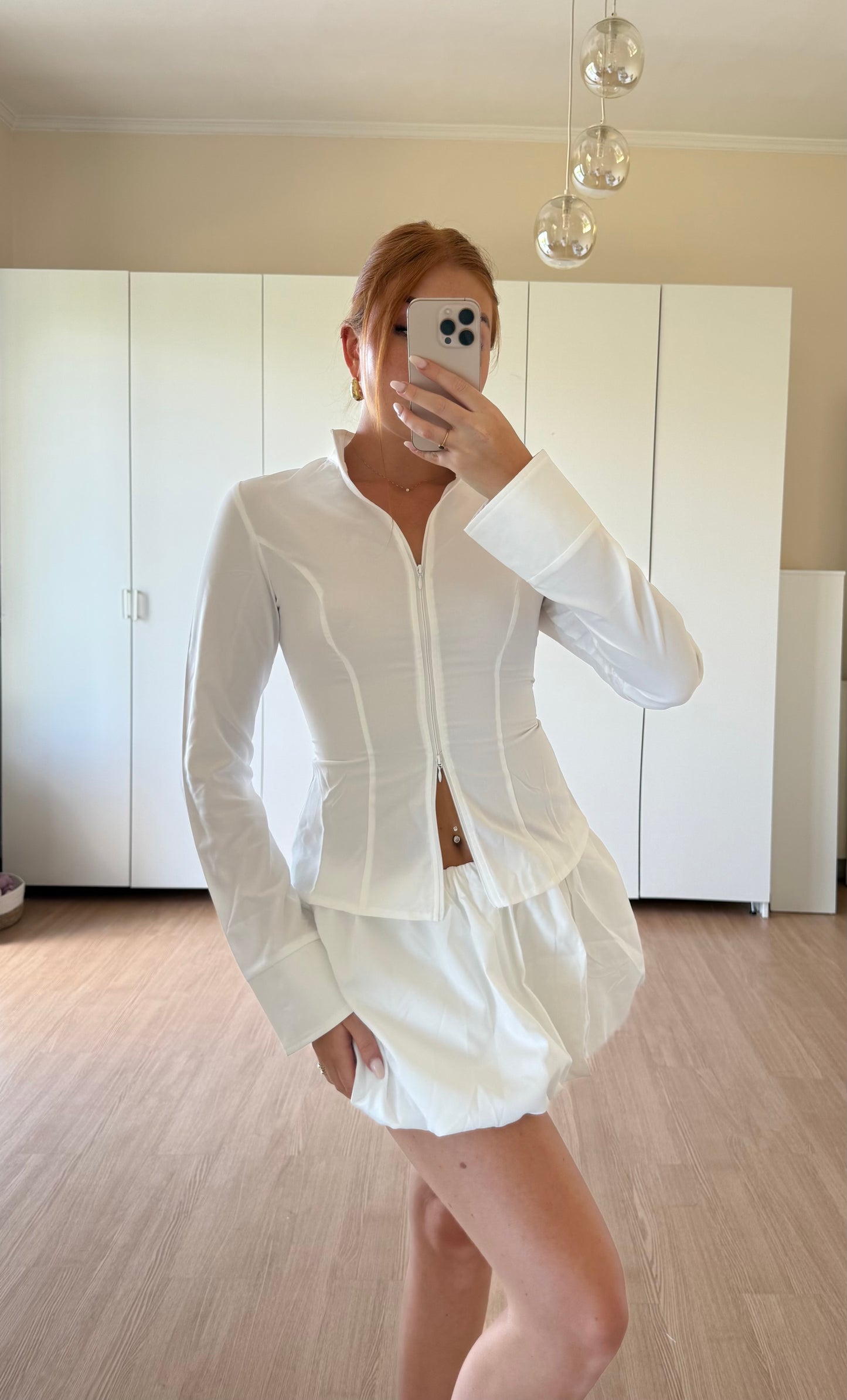 Completo white